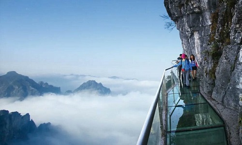 Glass-Skywalk